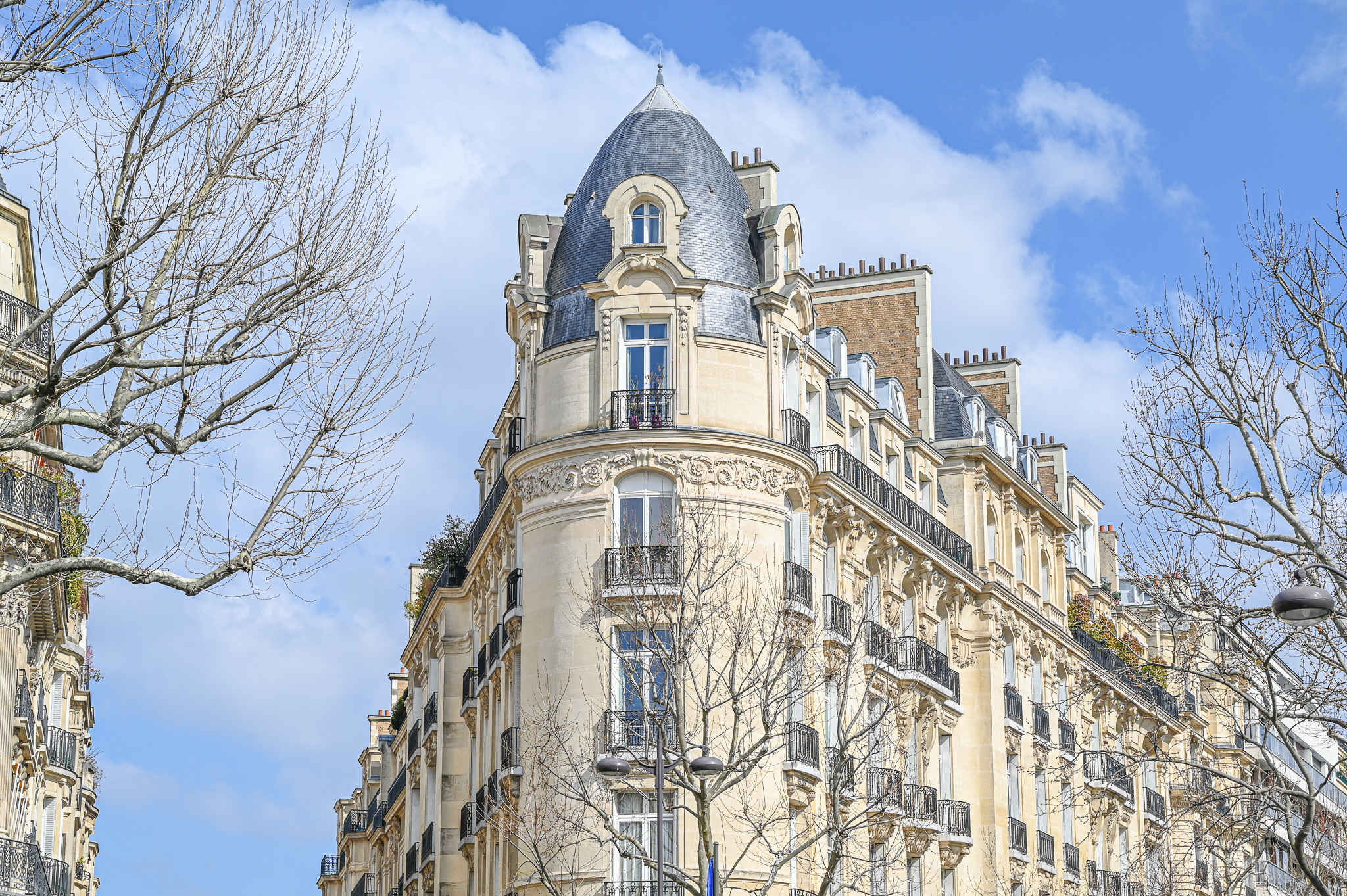 198 Avenue Victor Hugo 75116 Paris groupecz.fr