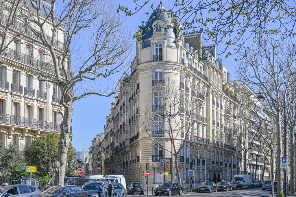 186 Avenue Victor hugo 75116 Paris groupecz.fr 186 Avenue Victor hugo 75116 Paris groupecz.fr